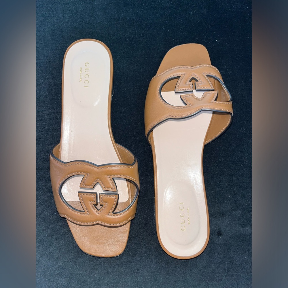 Gucci - Women’s Interlocking G Cut-Out Slide Sandal Size 38.5 = 8.5 US